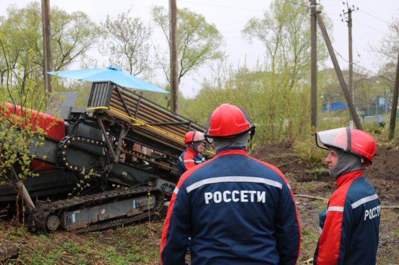 «Калугаэнерго» проводит реконструкцию линии электропередачи в Козельске