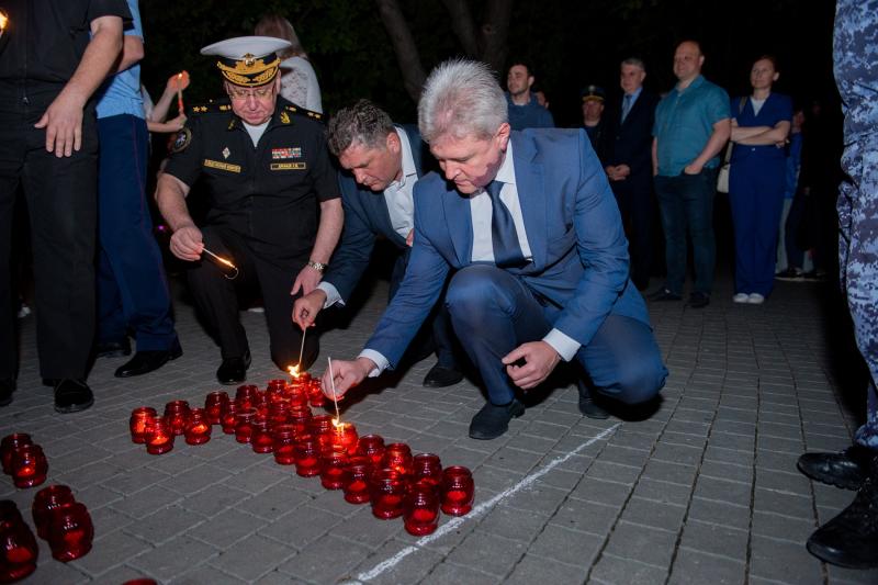 Военные следователи приняли участие в патриотической акции «Свеча памяти» в городе-герое Севастополе