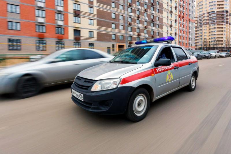 В Солнечногорске сотрудники Росгвардии задержали подозреваемого в незаконном обороте наркотиков.