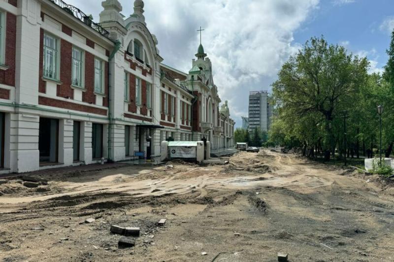 К 1 августа завершится ремонт Первомайского сквера в Новосибирске