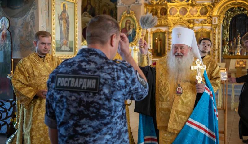 Орловские росгвардейцы приняли участие в традиционном молебне святому князю Владимиру
