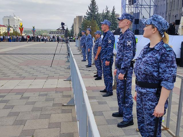 Сотрудники Росгвардии приняли участие в обеспечении правопорядка в День города Ставрополя и Ставропольского края