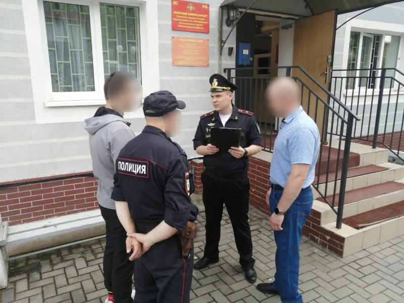 В Гусеве продолжают выявлять уклоняющихся от воинского учета новых граждан России