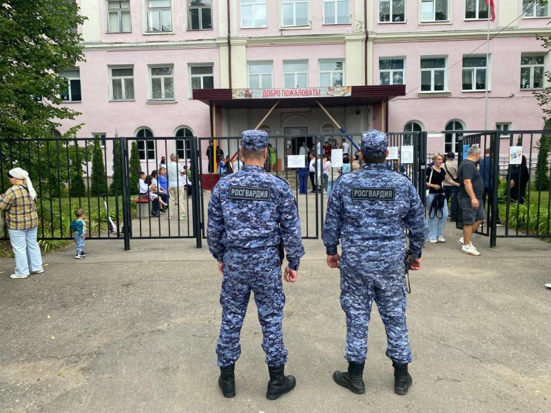 В Солнечногорске Росгвардейцы обеспечили общественный порядок и безопасность в День знаний