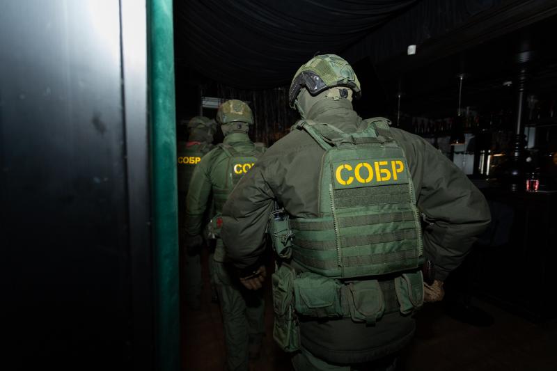 При содействии СОБР Росгвардии в Иркутской области задержаны подозреваемые во взятке в особо крупном размере