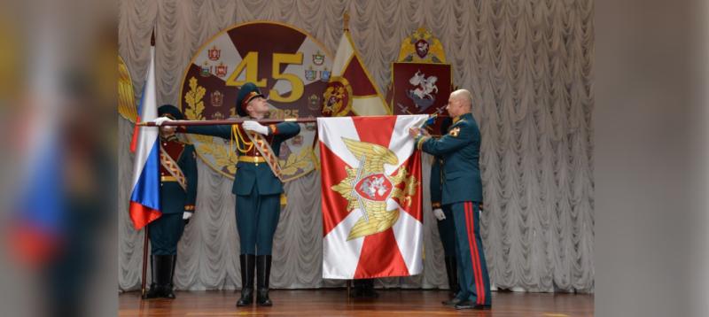 Уральский округ Росгвардии награжден орденом Жукова