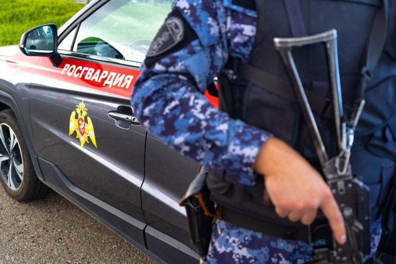 Сотрудники Росгвардии пресекли незаконный оборот наркотиков в особо крупном размере в Подмосковье