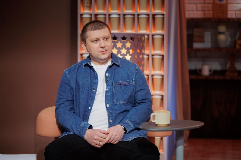 Семейному путешествию быть! Руководитель в страховой компании выиграл 1 миллион рублей в лотерее «Мечталлион»