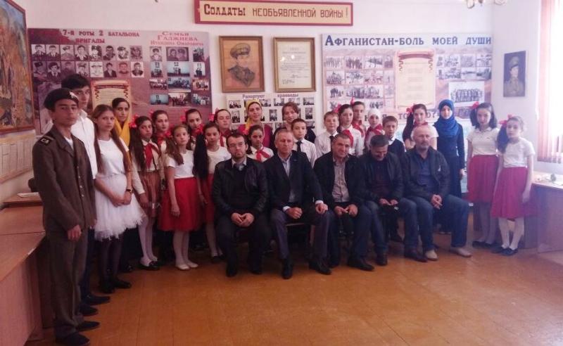Активисты дагестанского ОНФ провели «урок Победы» в комсомольской средней школе