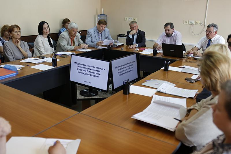 Томские активисты ОНФ провели круглый стол, посвященный проблемам инвалидов по слуху